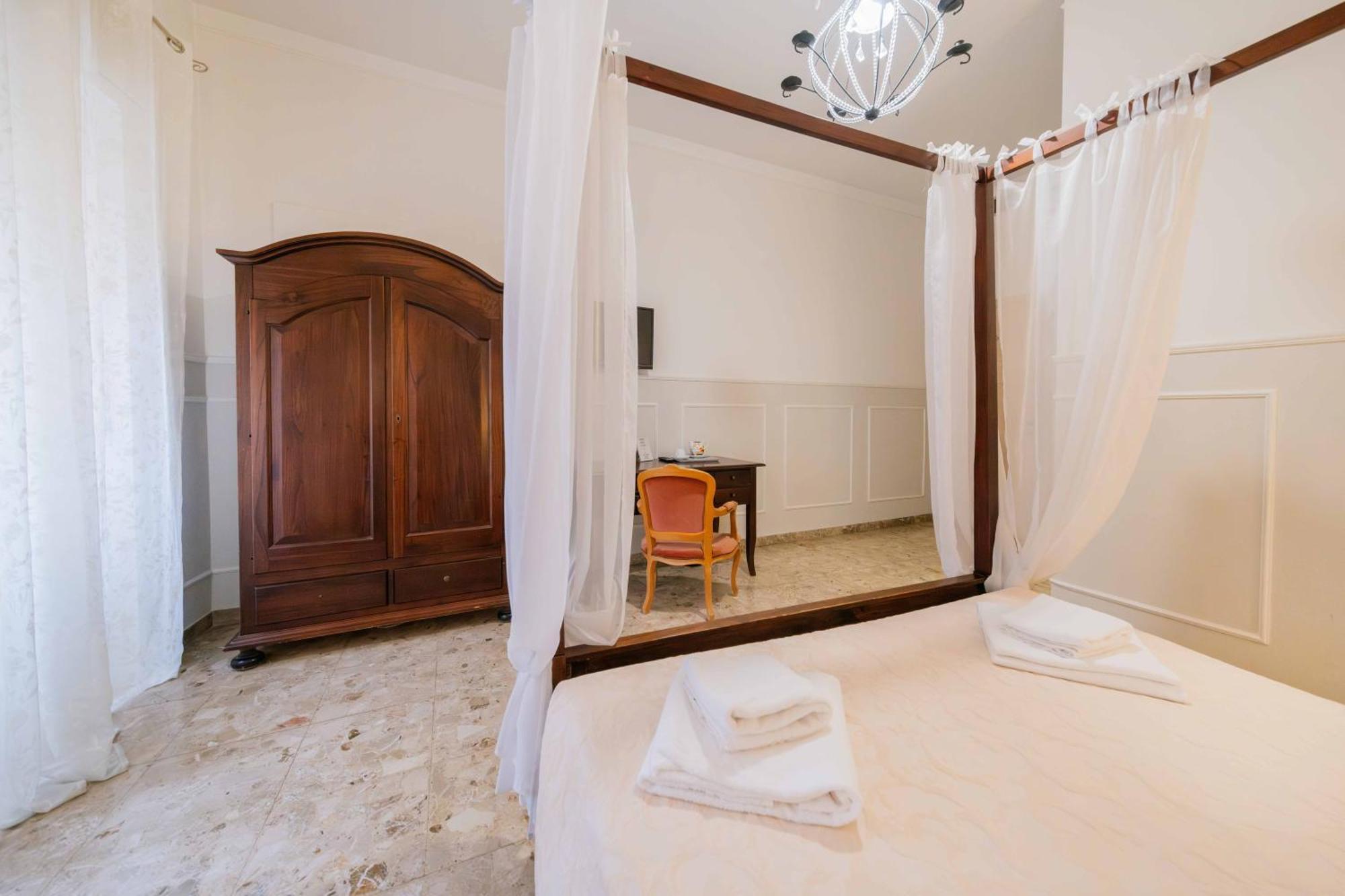 Al Teatro Hotel Verona Exterior photo