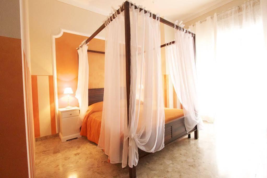 Al Teatro Hotel Verona Exterior photo