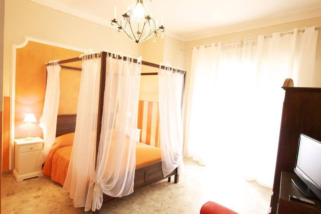 Al Teatro Hotel Verona Exterior photo